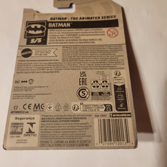 Hot Wheels Batman: The Animated Series Batman Diecast Gold Car Ages 3+ - Picture 5 of 14